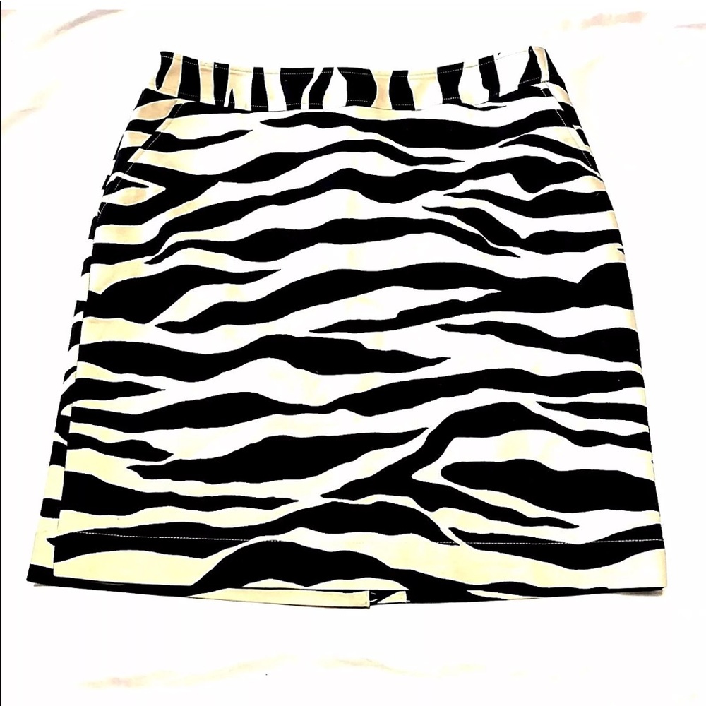 ⬇️$20 Pencil skirt Merona animal print zebra